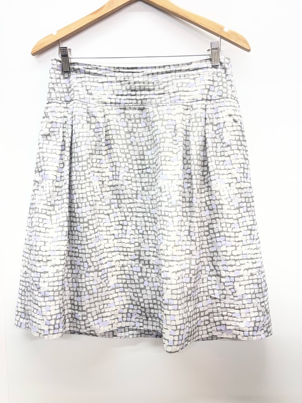Banana Republic White with Light Gray Grid-Print A-Line 100% Silk Skirt
